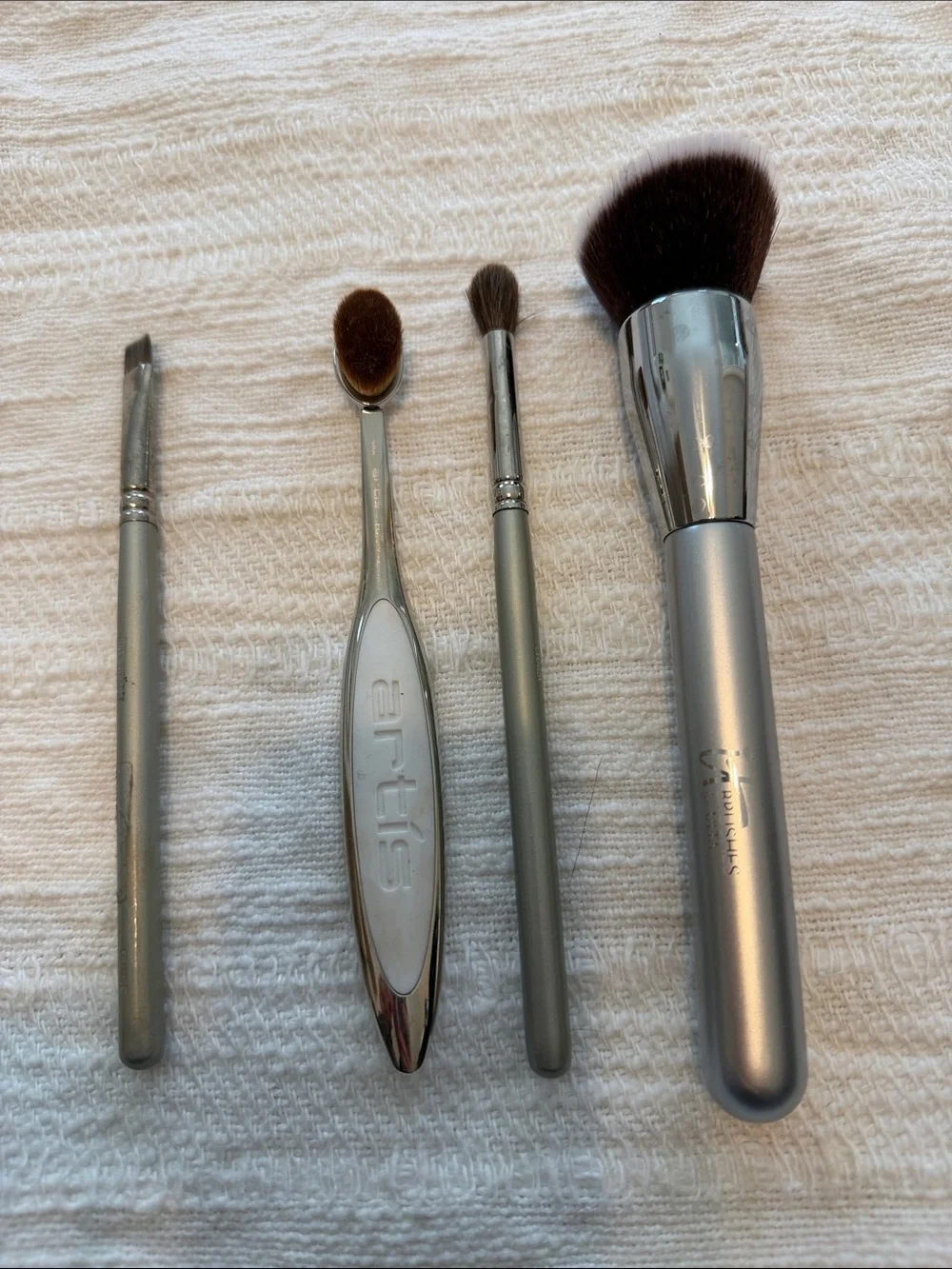 Silver Makeup Brush Set, Set of 4, Mixed Use & Brands, VGUC